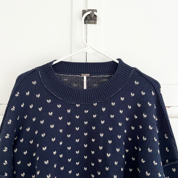 Free People Easy Street Cropped Sweater in Blue Combo Size Medium - Picture 5 of 8